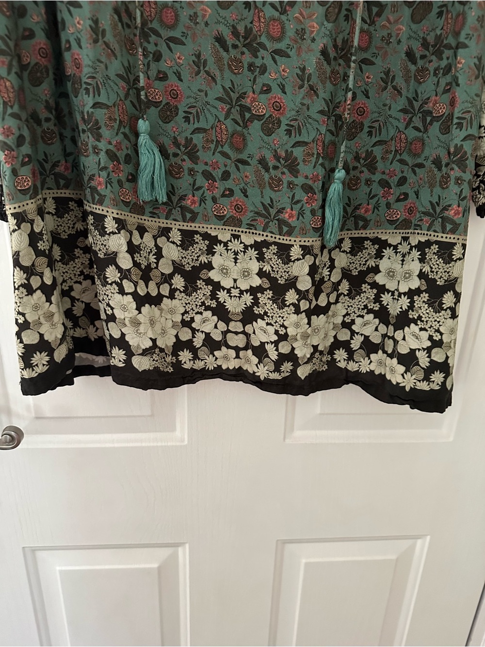 Natural Life Dara V-Neck Tunic Dress Boho Sage Black Floral Border Size Large - Picture 4 of 10
